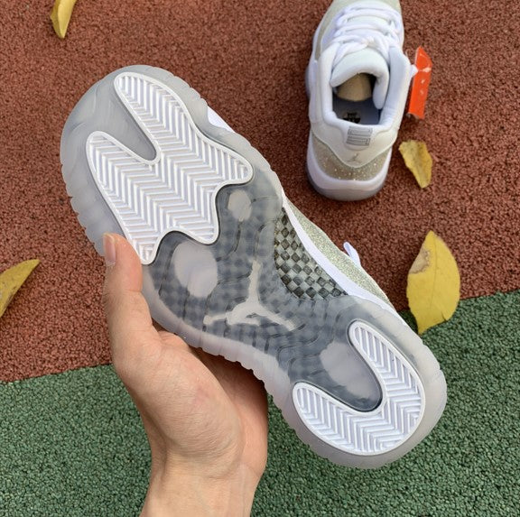 Air Jordan 11 Low Metallic Siliver
