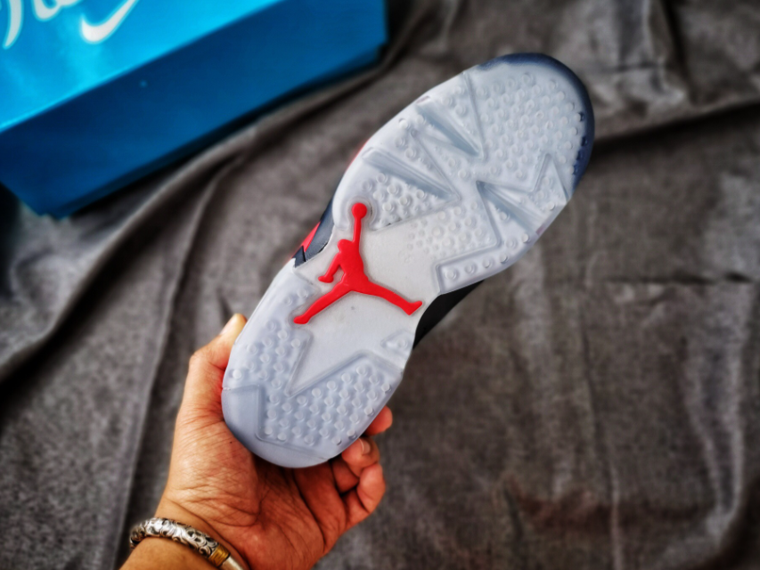 Air Jordan 6 Retro 'Doernbecher' 2019