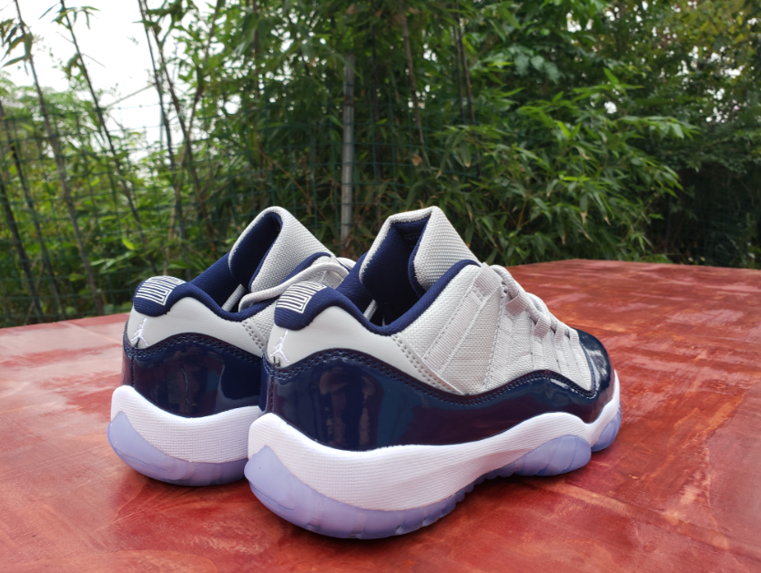 Air Jordan 11 Low Georgetown
