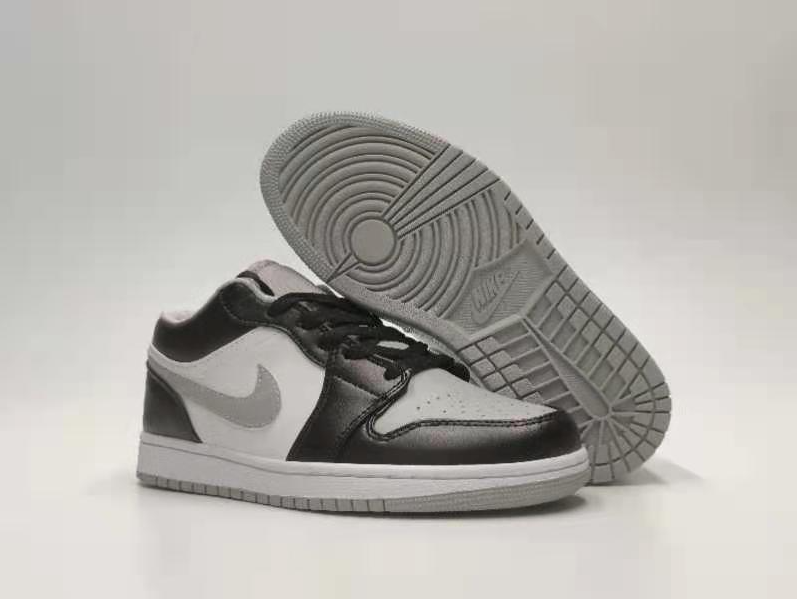Air Jordan 1 Low Smoke Grey