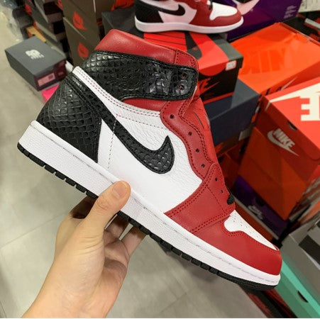 Air Jordan 1 WMNS Satin Snake