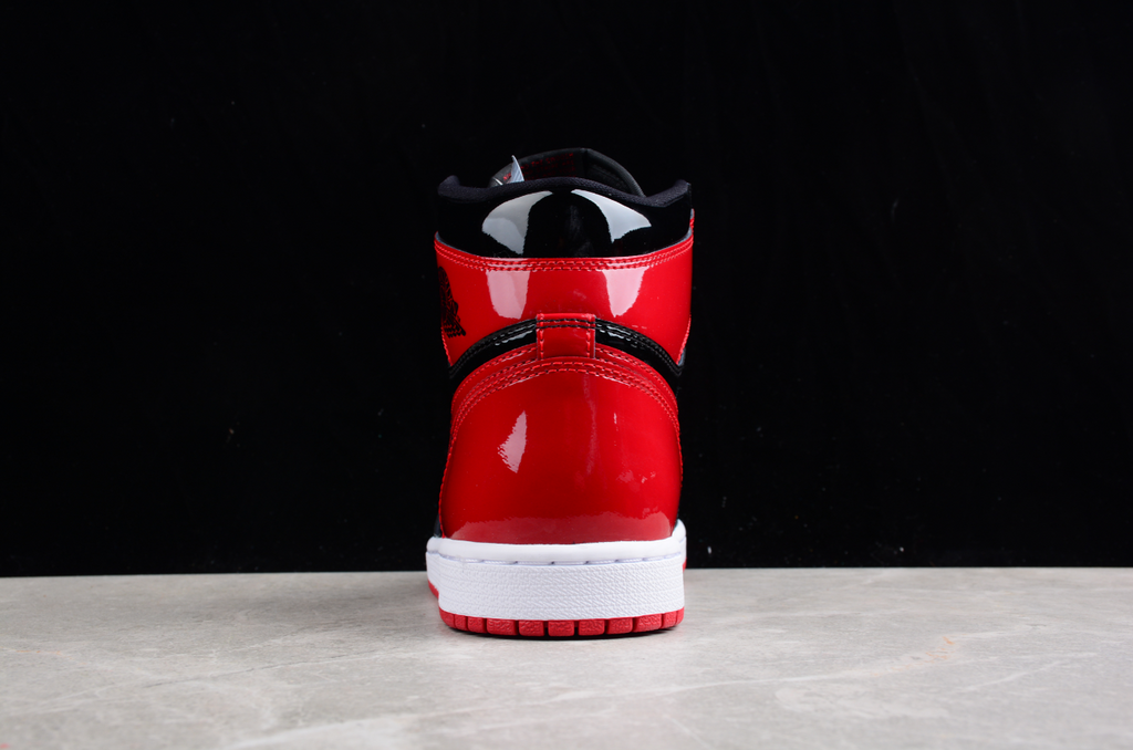 Air Jordan 1 Retro High OG 'Bred Patent'
