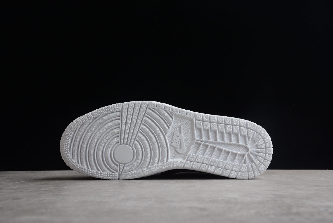 Air Jordan 1 Low Panda