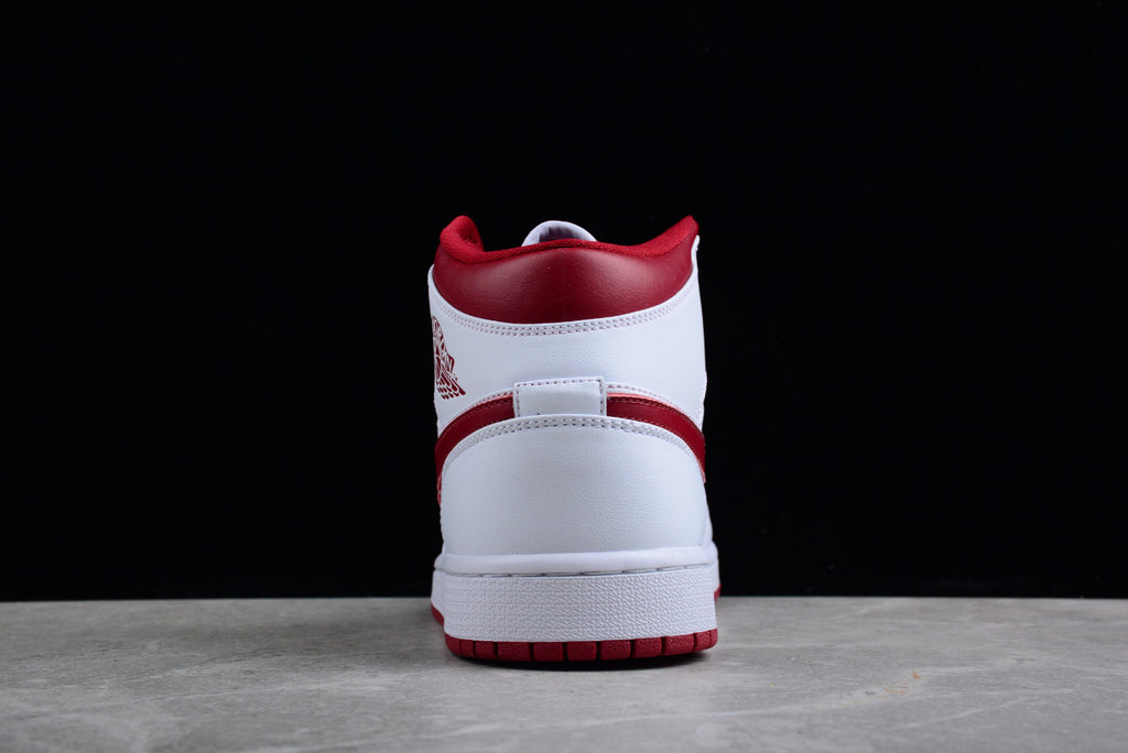 Air Jordan 1 Mid Reverse Chicago