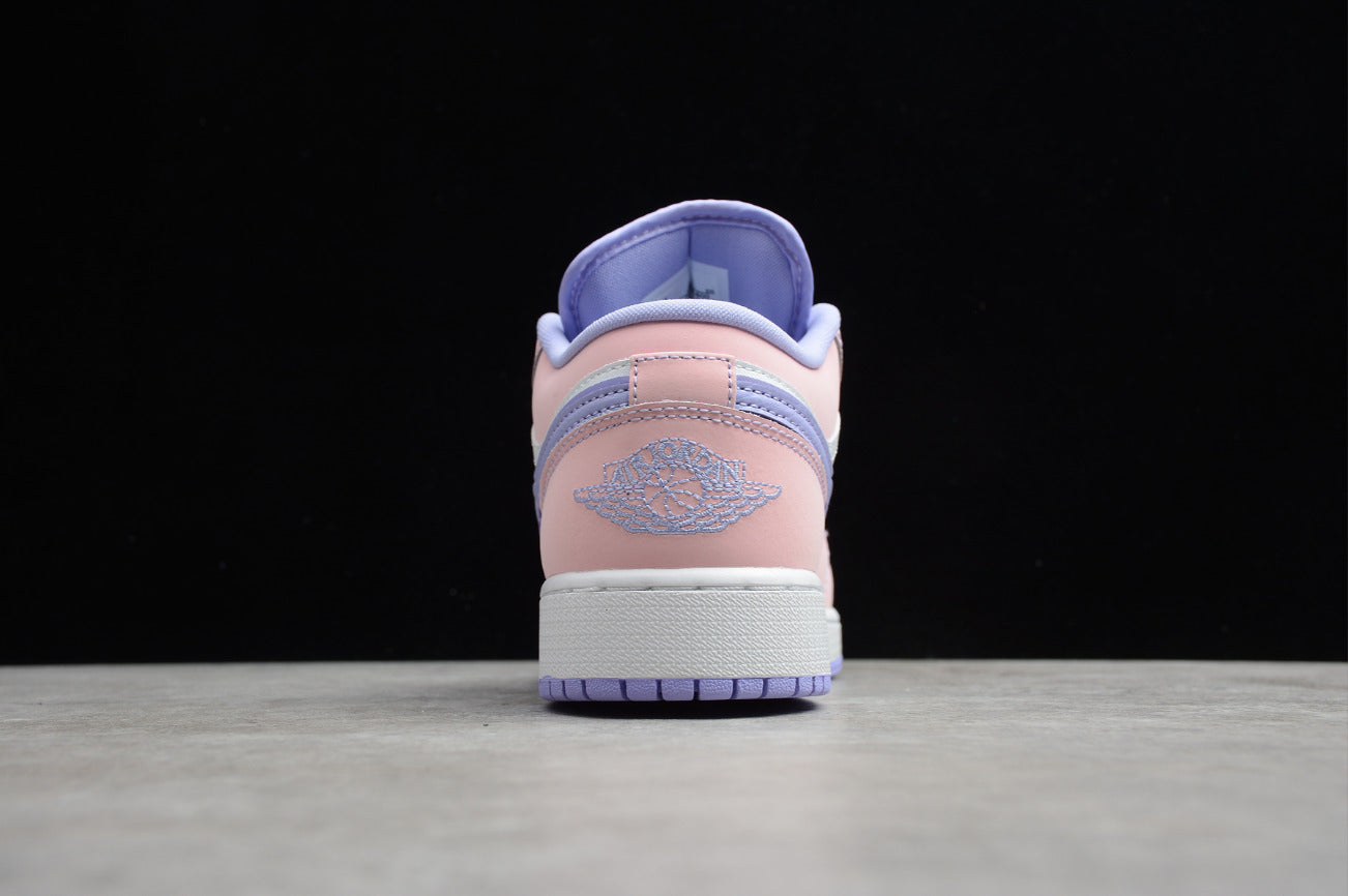 Air Jordan 1 Low SE Arctic Punch