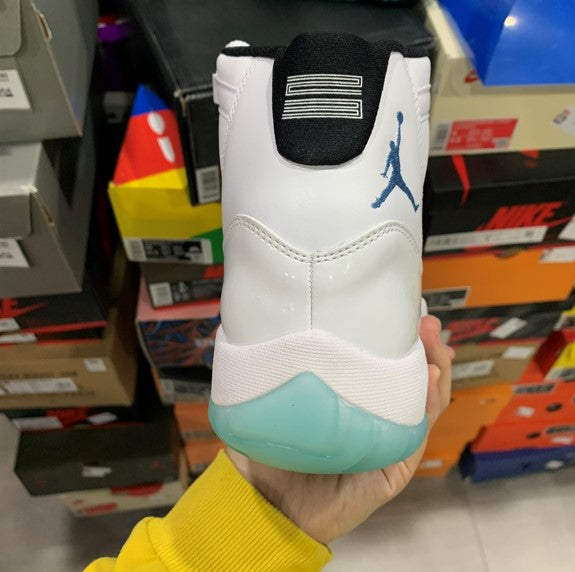 Air Jordan 11 Legend Blue