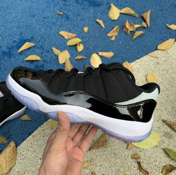 Air Jordan 11 Low Infrared
