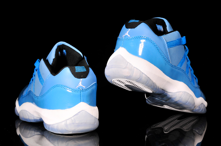 Air Jordan 11 Retro Pantone