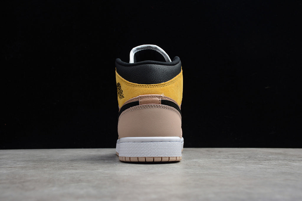 Air Jordan 1 Mid SE 'Particle Beige'