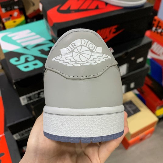 Air Jordan 1 High OG Grey