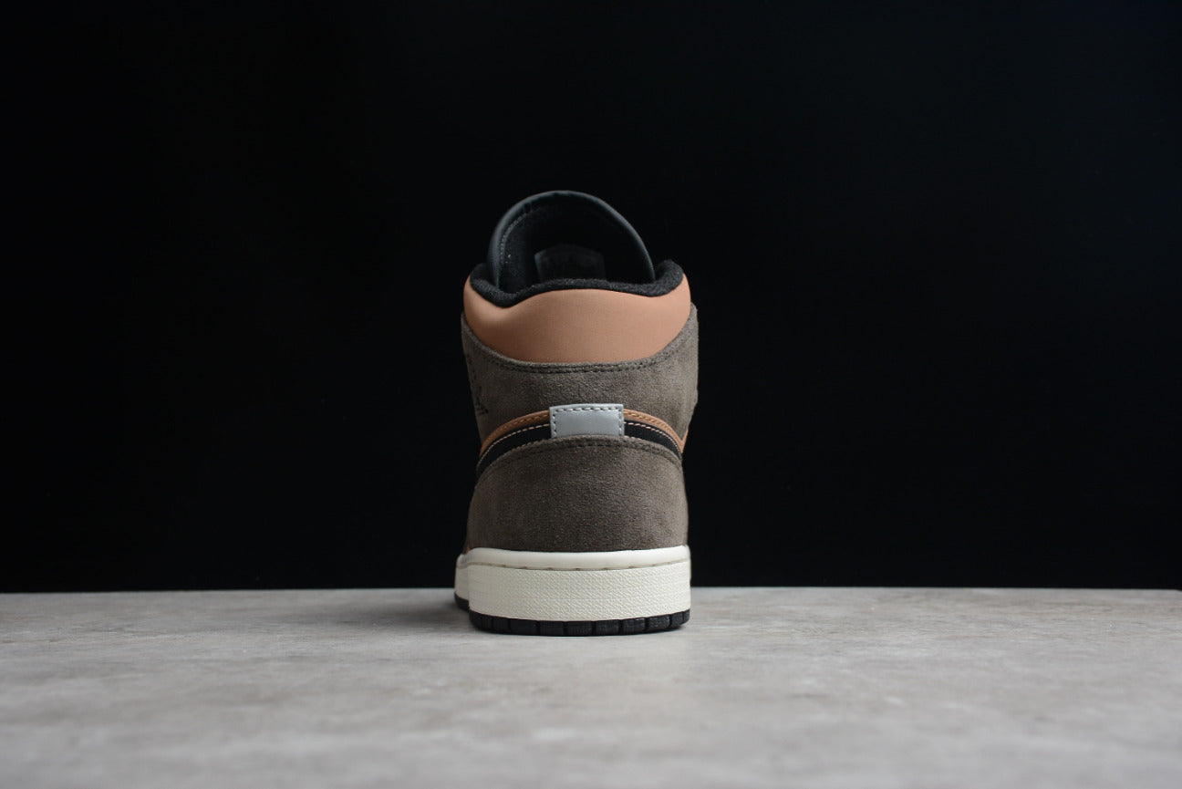 Air Jordan 1 Mid Dark Chocolate