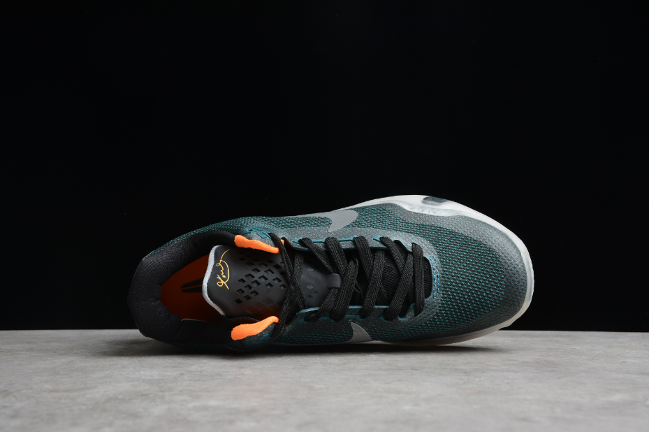 NK Kobe 10 Flight