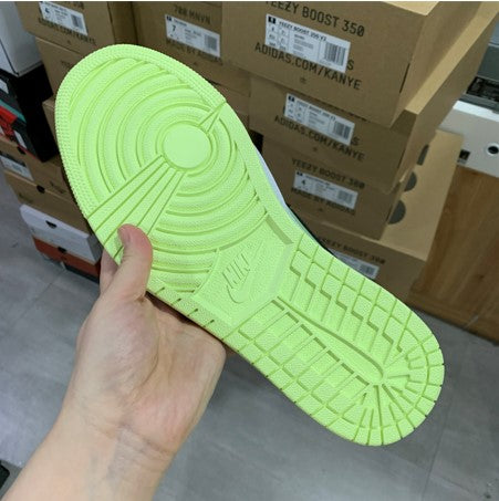 Air Jordan 1 Mid SE Black And Green