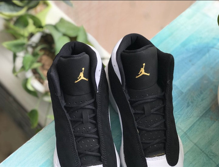 Air Jordan 13 Black White