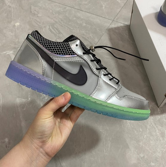 Air Jordan 1 Low SE Top Crystal