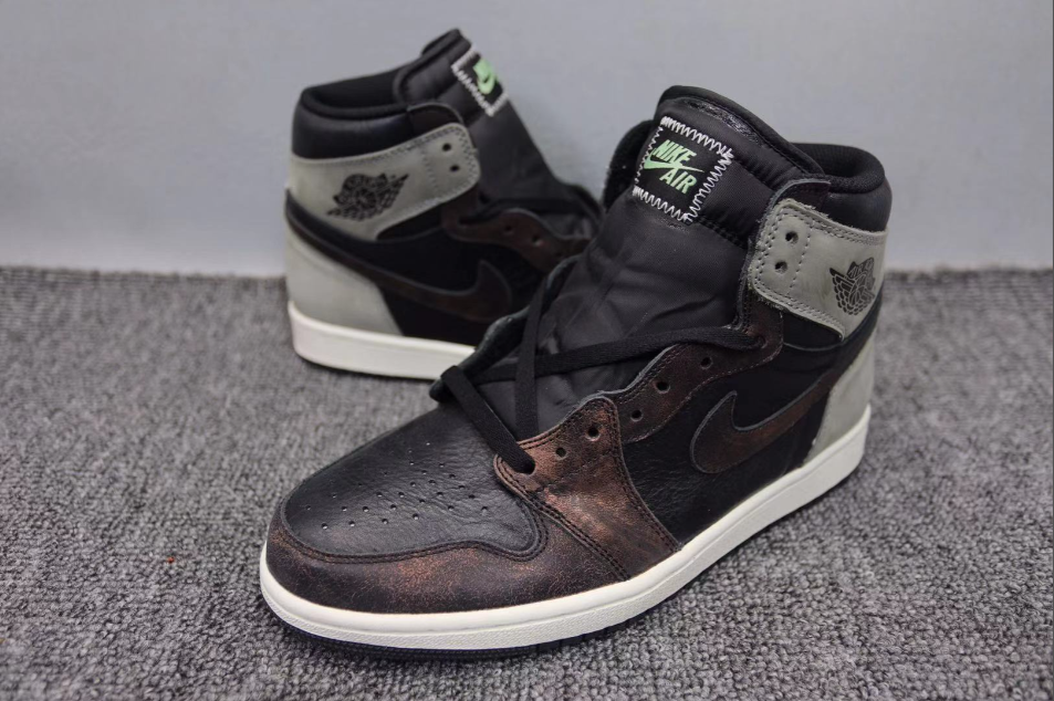 Air Jordan 1 Retro High OG Rust Shadow
