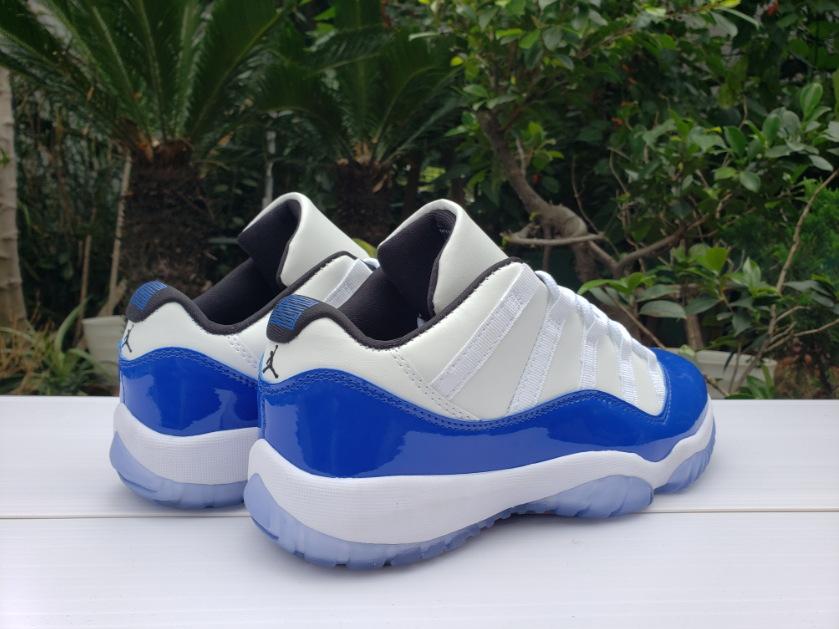 Air Jordan 11 Low White Blue