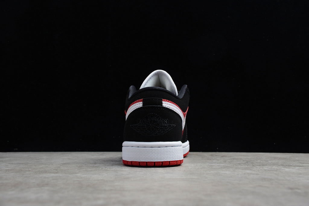 Air Jordan 1 Low Chicago Bulls