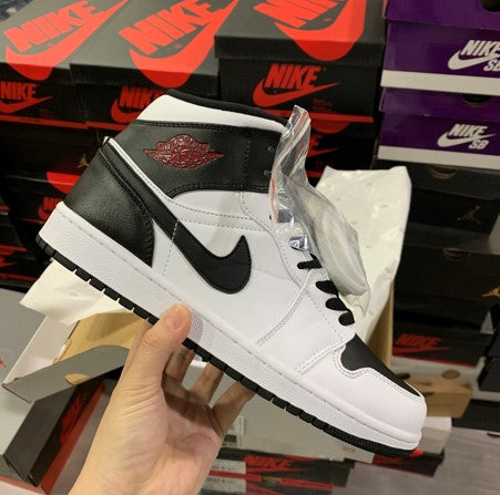 Air Jordan 1 Mid Black And White Reverse