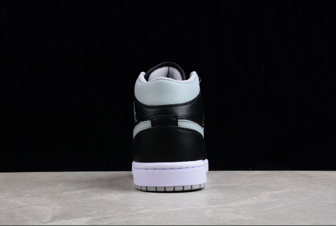 Air Jordan 1 Mid WMNS Black Grey