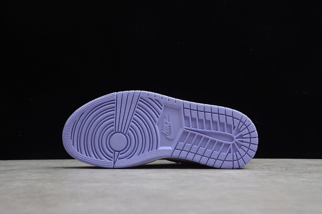 Air Jordan 1 Low SE “Arctic Punch”
