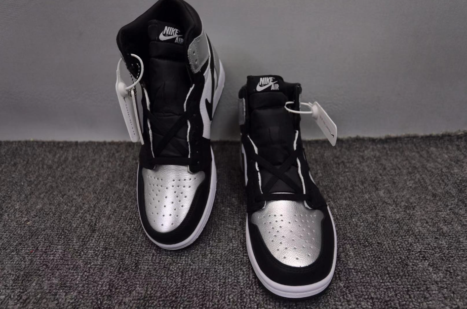 Air Jordan 1 Silver Toe