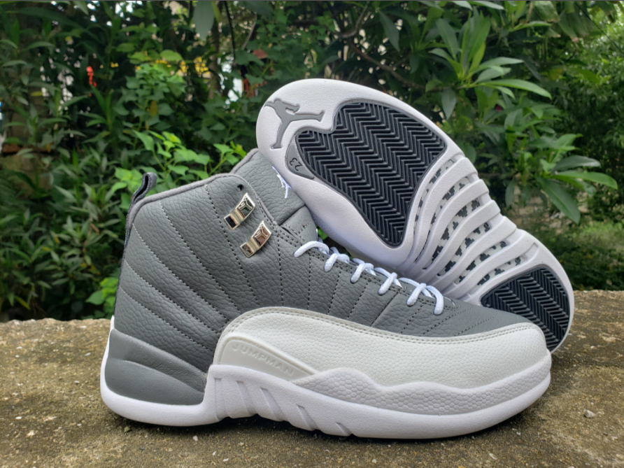 Air Jordan 12 Retro 'Stealth'