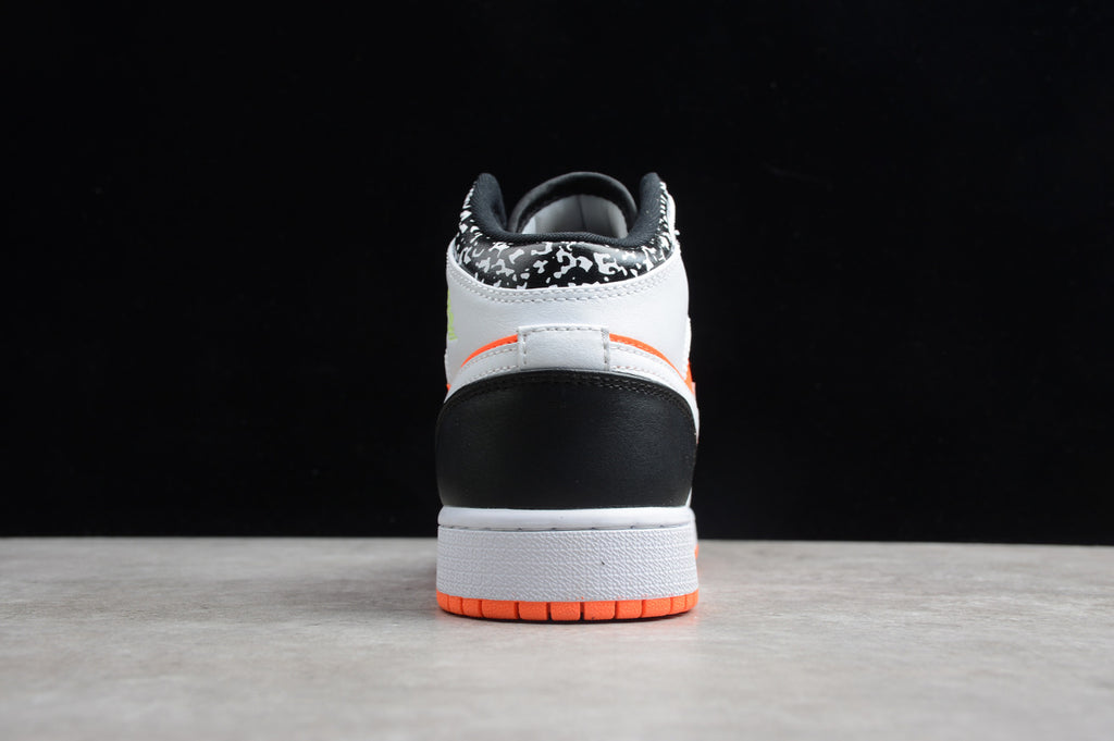 Air Jordan 1 Mid 'Hyper Crimson'