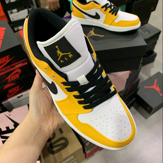 Air Jordan 1 Low Rookie White