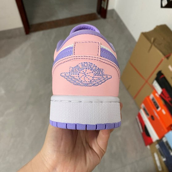 Air Jordan 1 Low SE “Arctic Punch”