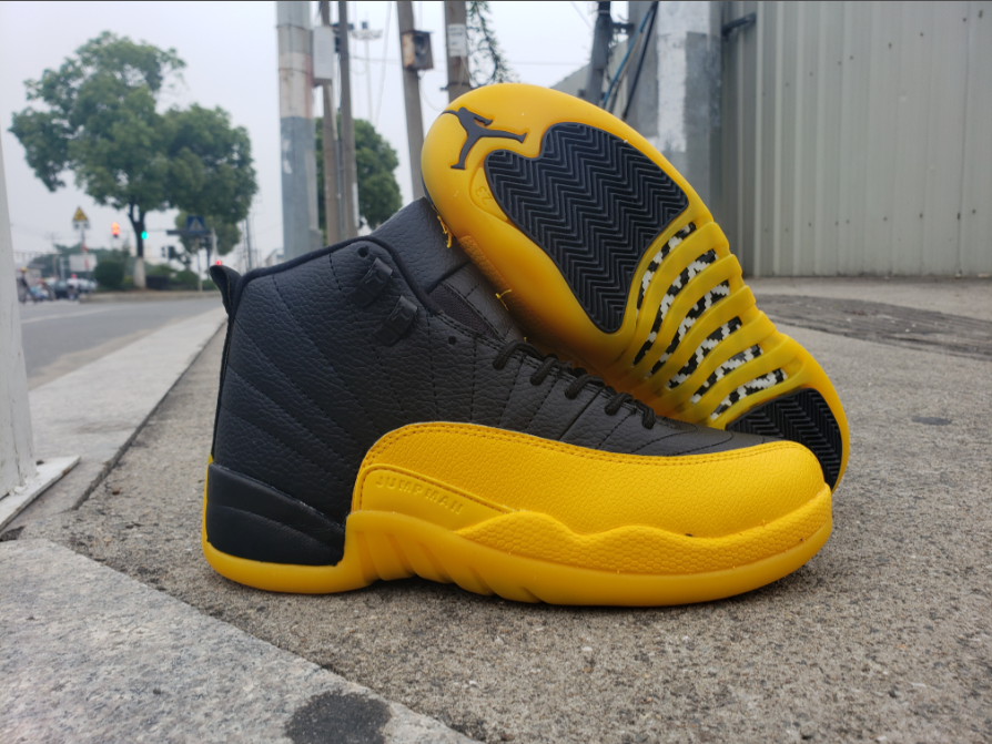 Air Jordan 12 University Gold