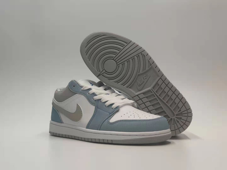 Air Jordan 1 Low Grey Blue