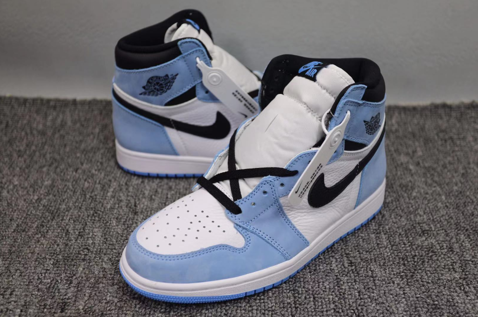 Air Jordan 1 Retro High OG University Blue