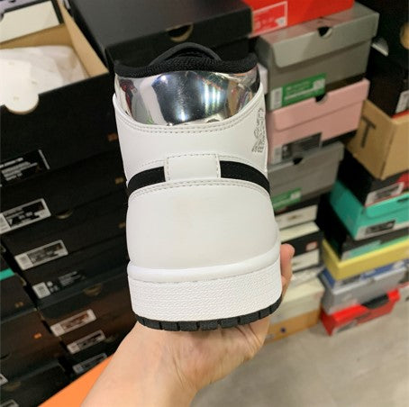 Air Jordan 1 Mid Little Leonard Liquid Silver