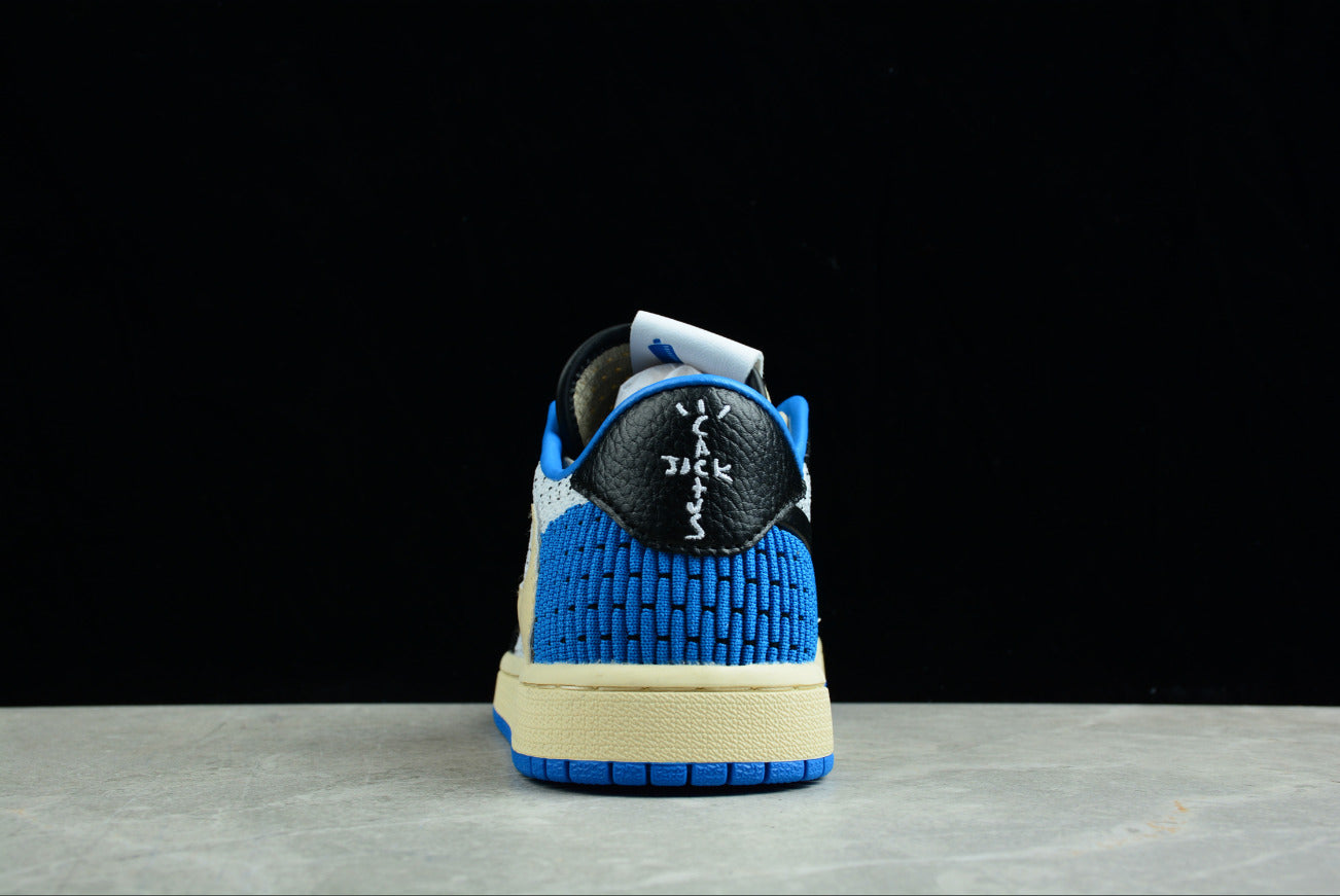 Air Jordan 1 Retro Low Flyknit Royal