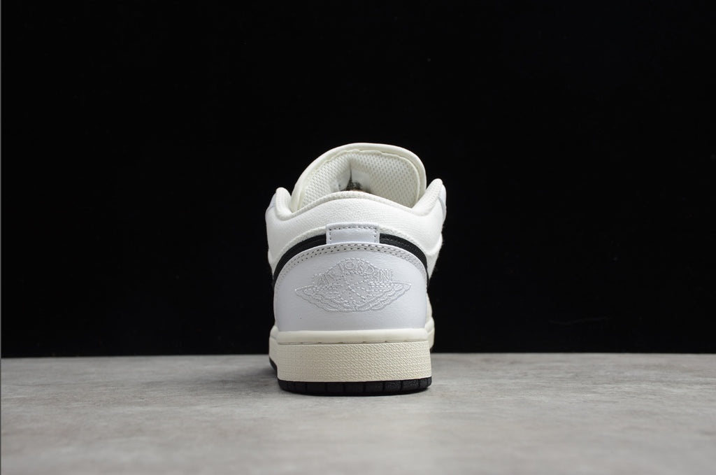 Air Jordan 1 Low White and Black Little Paris