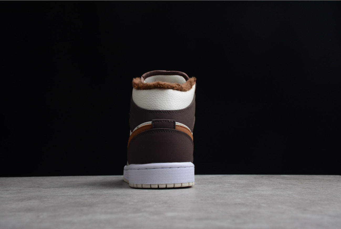 Air Jordan 1 Mid SE Cream Dark Chocolate