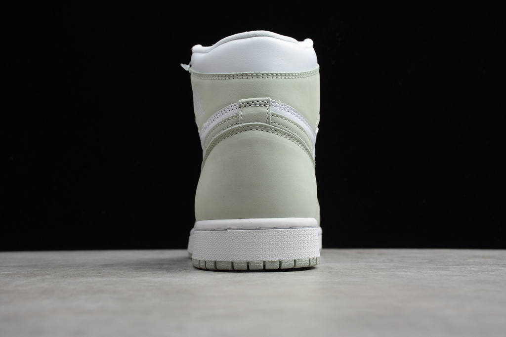 Air Jordan 1 Retro High OG “Seafoam”