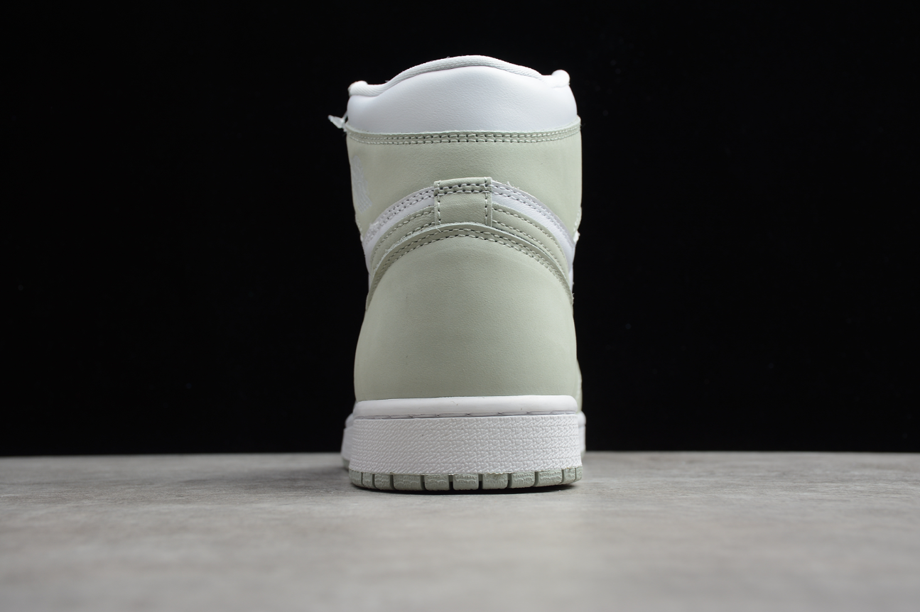 Air Jordan 1 Retro High OG “Seafoam”