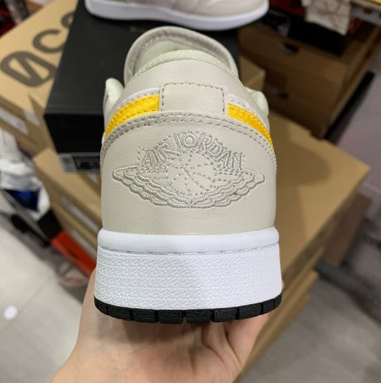 Air Jordan 1 Low “Light Orewood Brown”