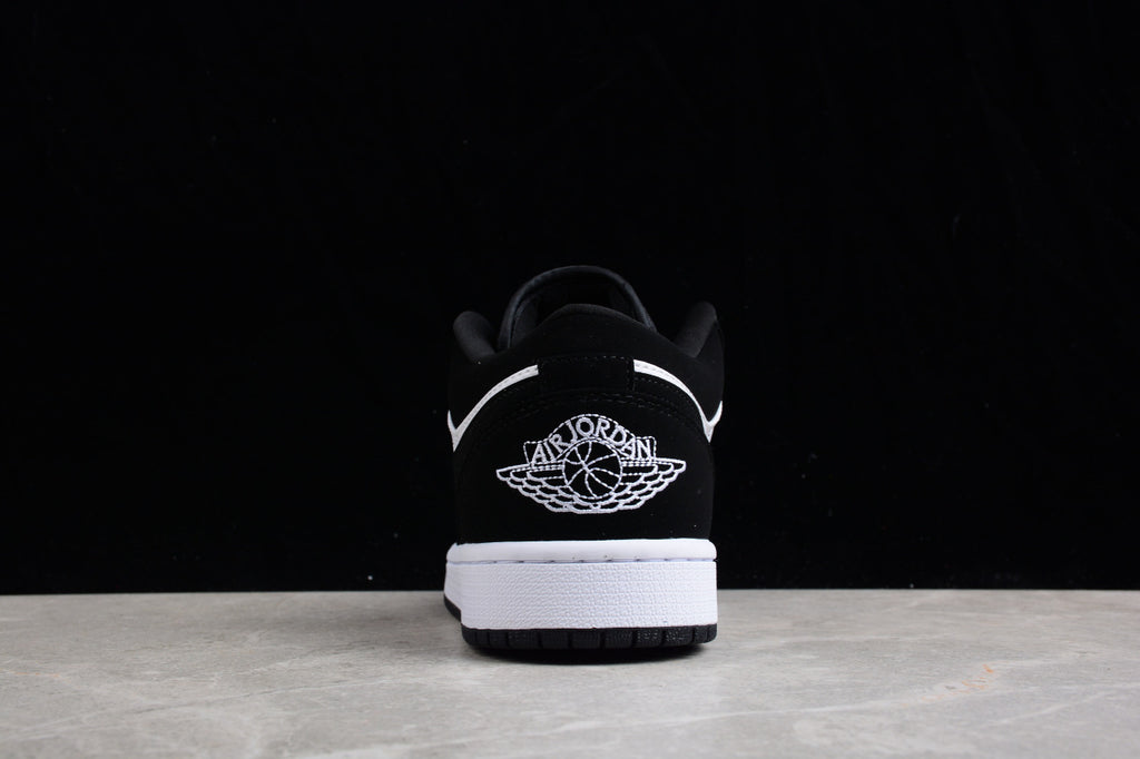 Air Jordan 1 Low SE 'Black and White'