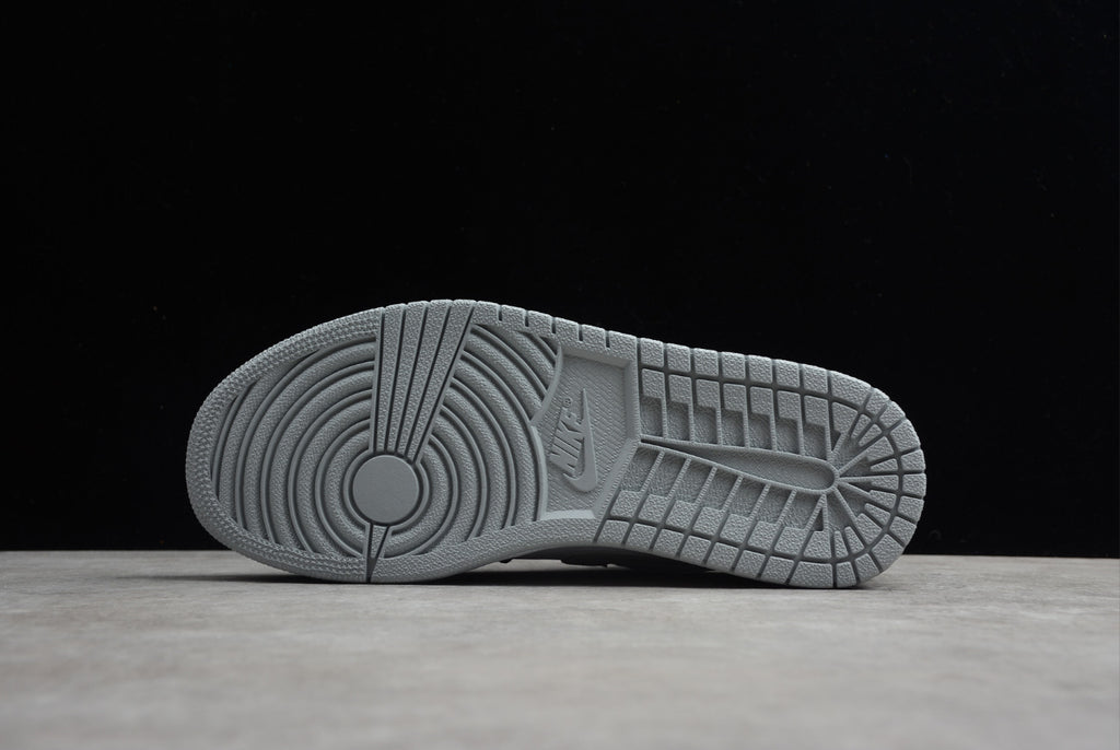 Air Jordan 1 Low Black Light Smoke Grey
