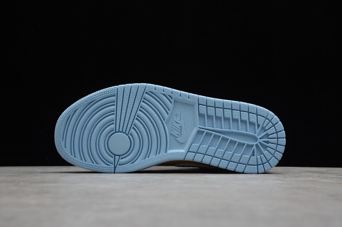 Air Jordan 1 Mid SE Sesame