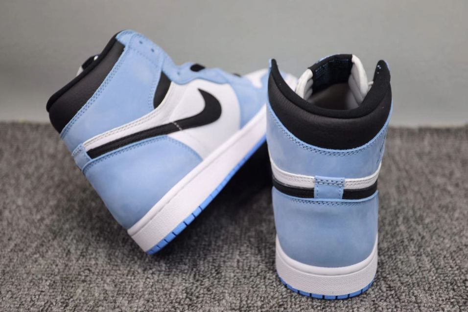Air Jordan 1 Retro High OG University Blue