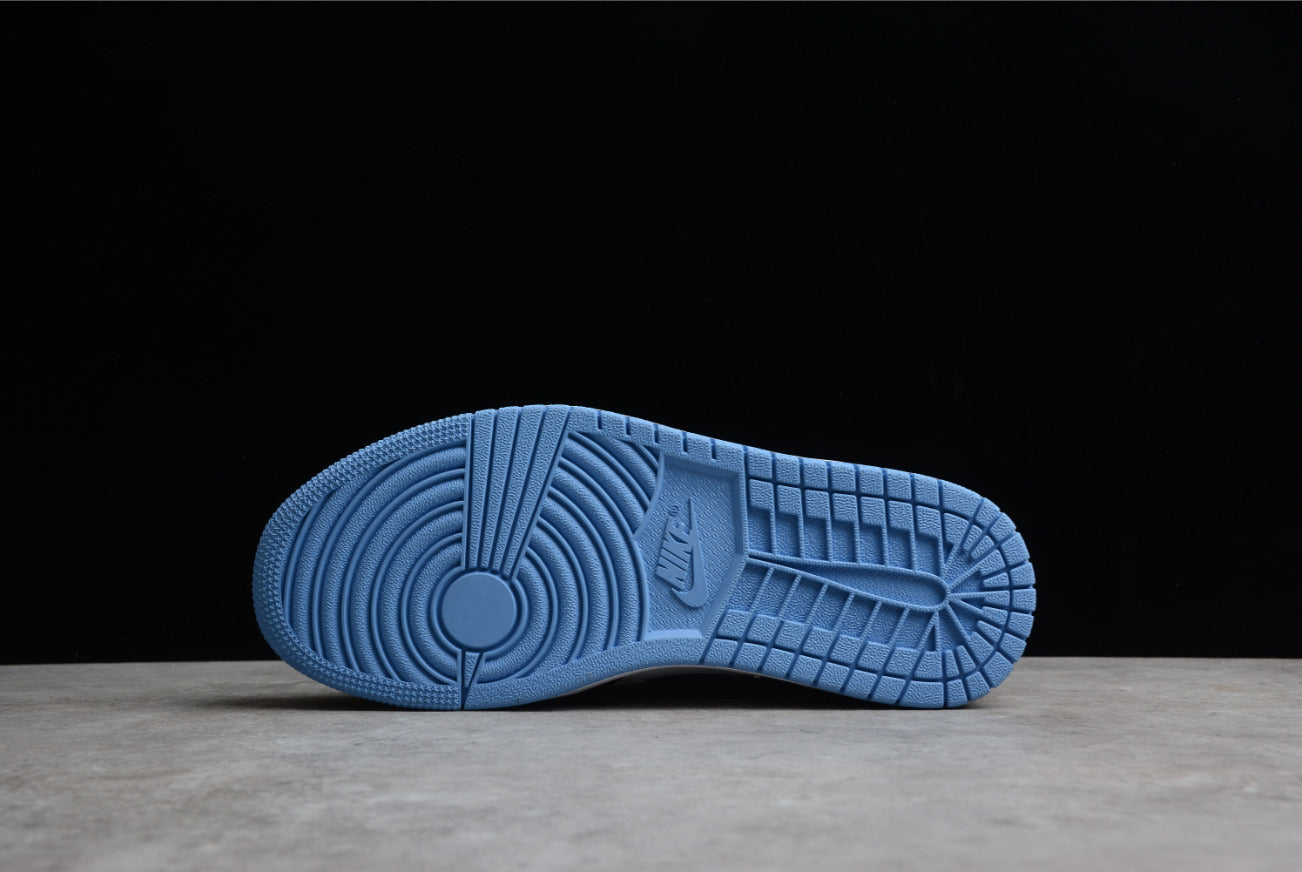 Air Jordan 1 Mid WMNS University Blue