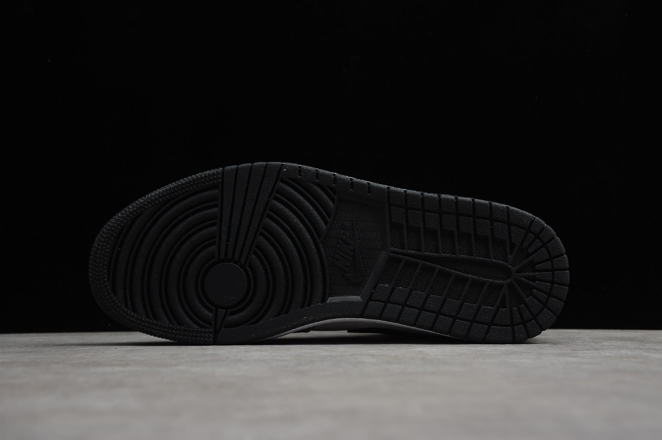 Air Jordan 1 Mid 'Light Smoke Grey'