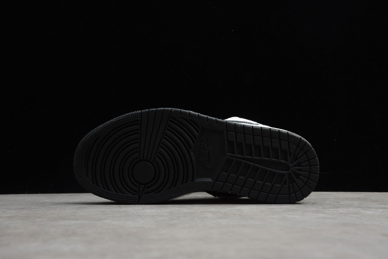 Air Jordan 1 Low White and Black Little Paris