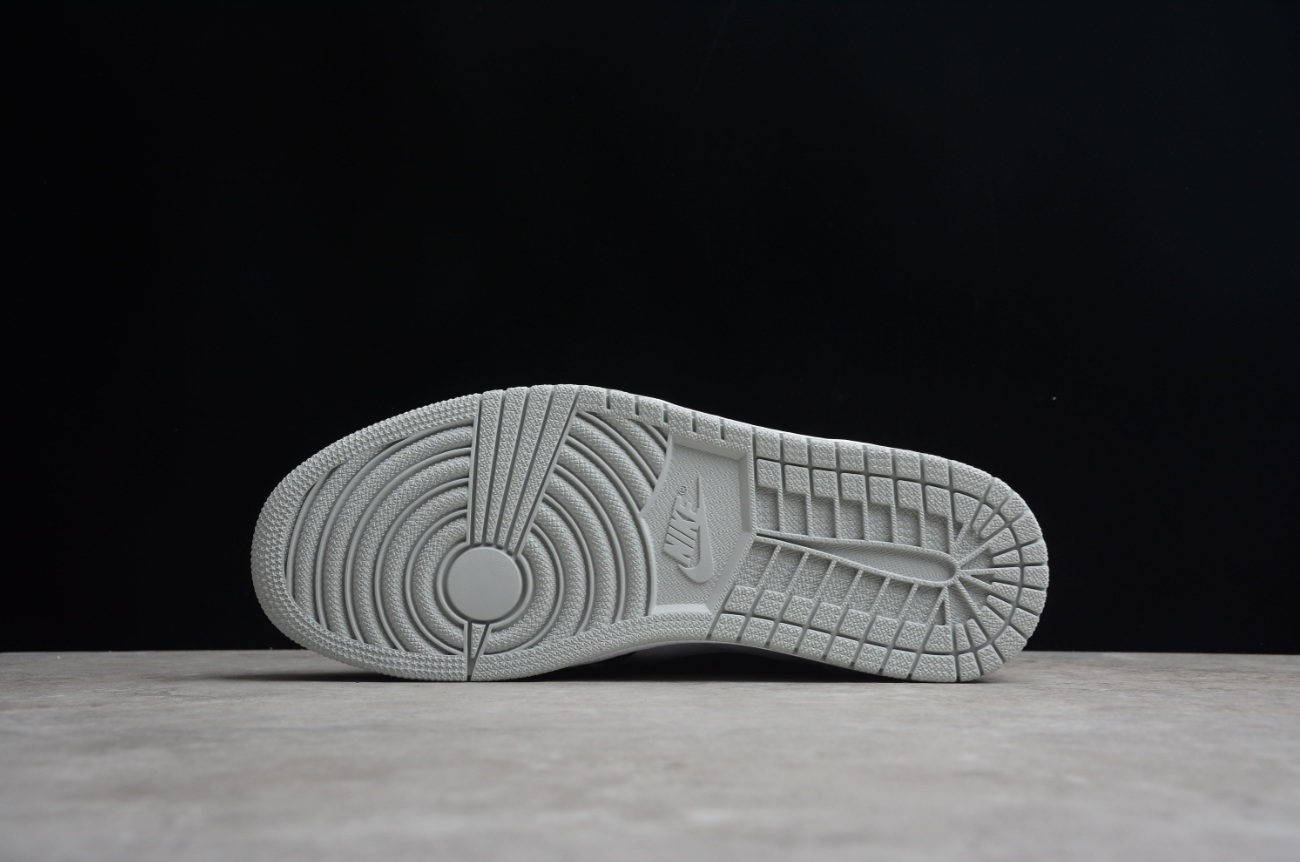 Air Jordan 1 Retro High OG 'Stage Haze'
