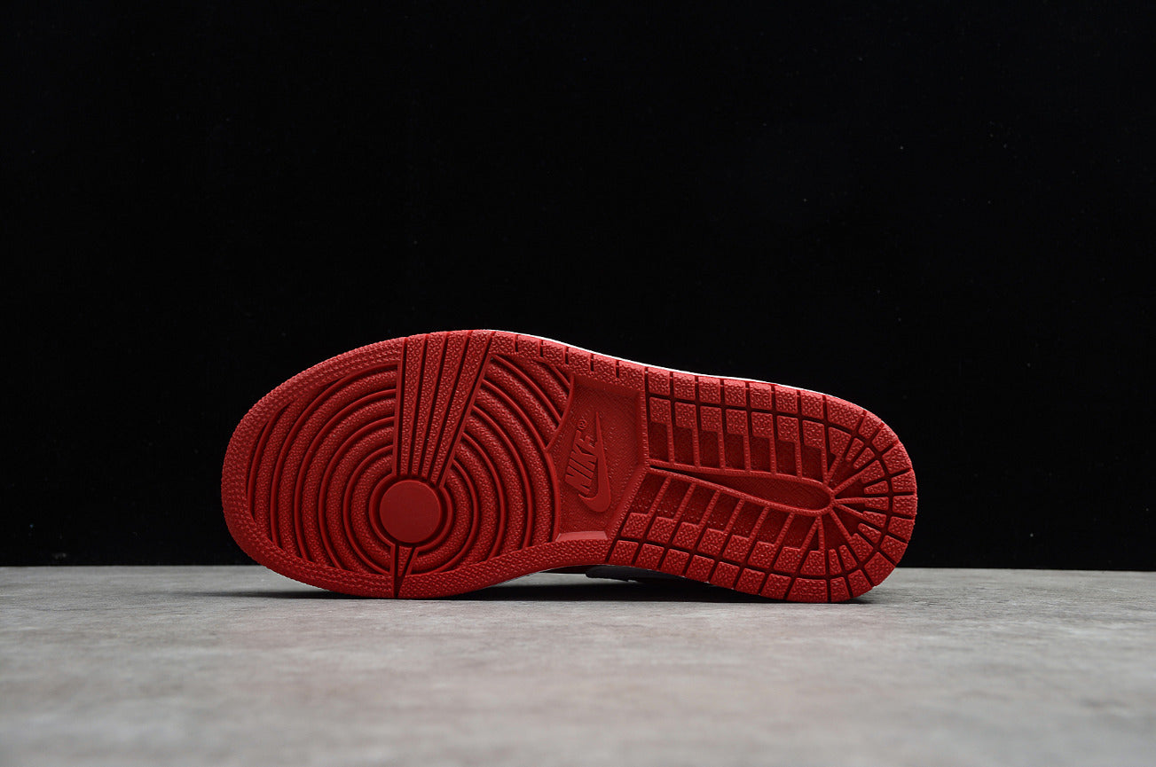 Air Jordan 1 Low Chicago Bulls