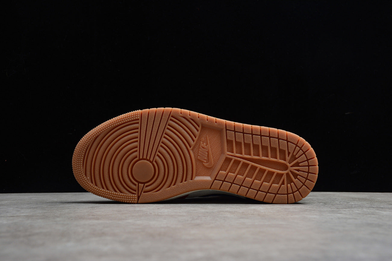 Air Jordan 1 Mid 'Let(Her)Man'